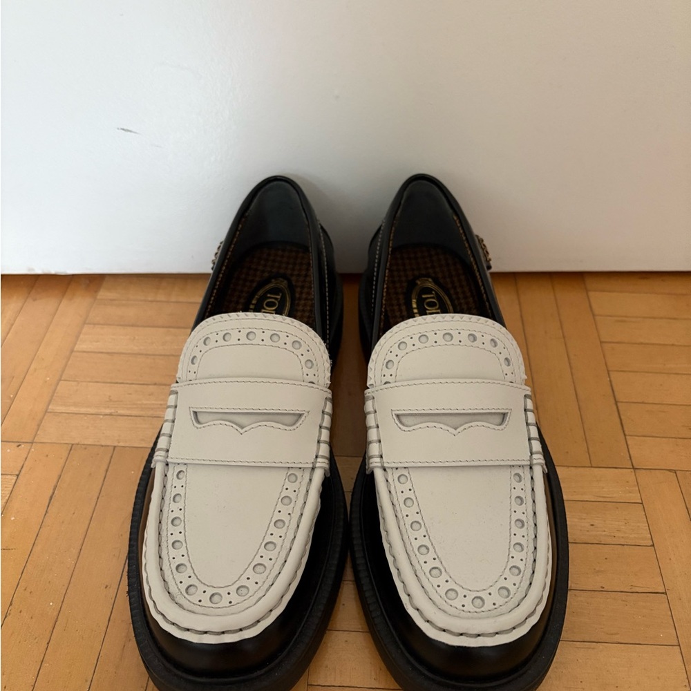 Tod's Leather Penny Loafers - Picture 2 of 2